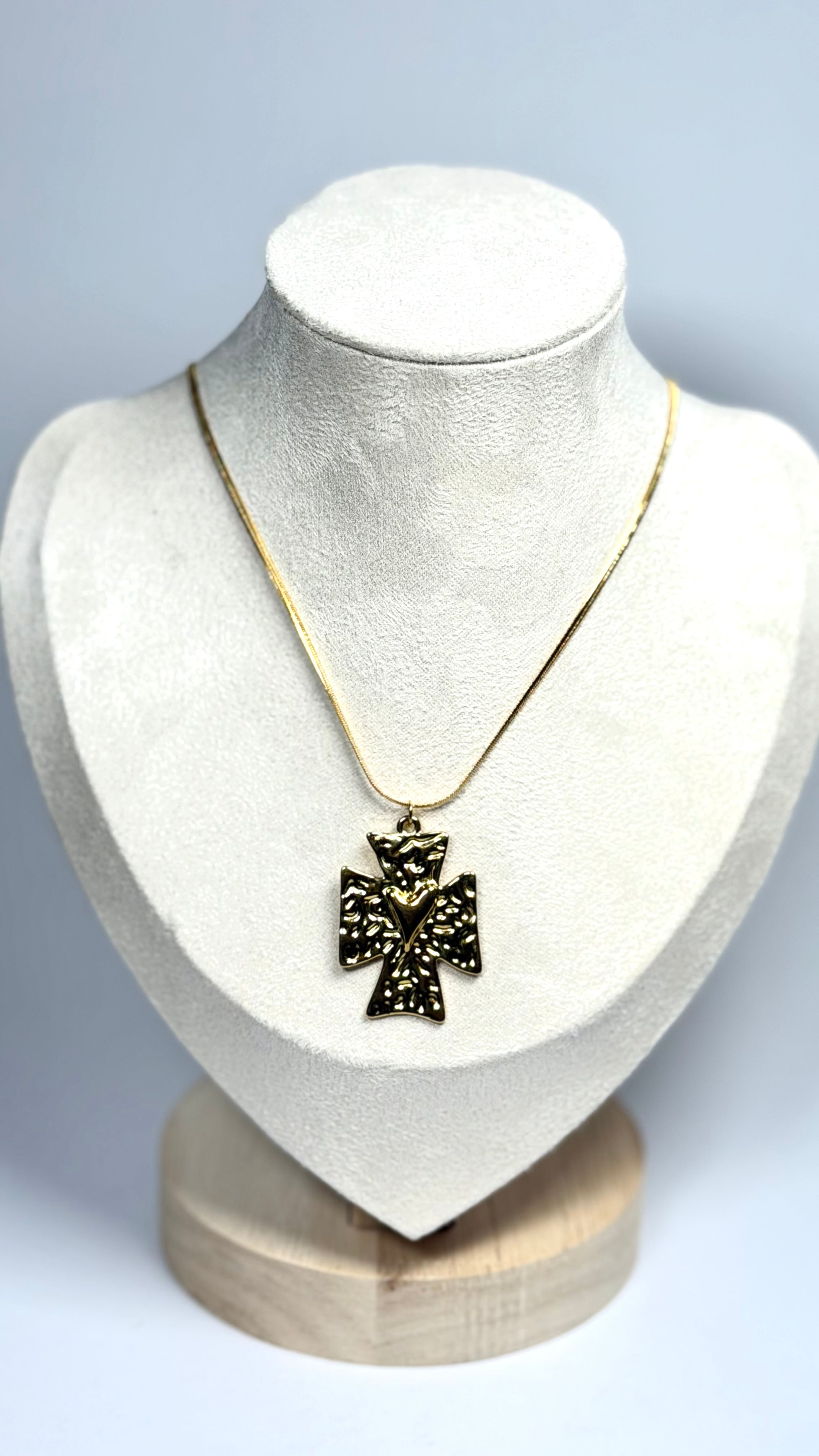 Colar Cross Heart